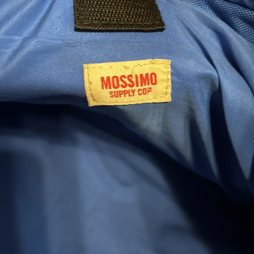 Mossimo blue and tan messenger laptop bag with strap and magnetic clasp